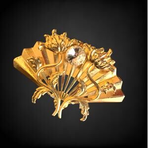 Vintage Gold Tone Fan Brooch with Large Rhinestone – Ornate Filigree Pin